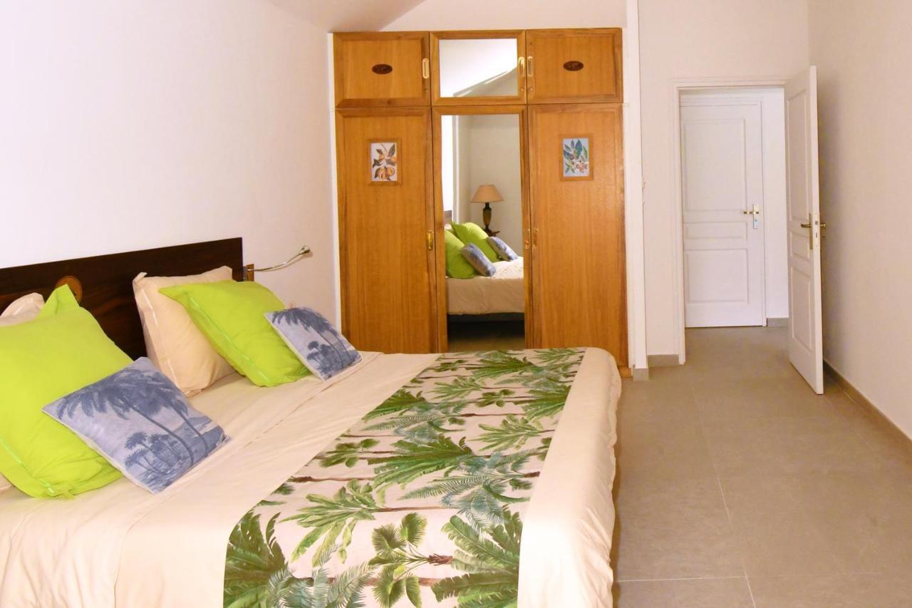 Bed and Breakfast Le Jacaranda Du Guillaume Le Guillaume Esterno foto