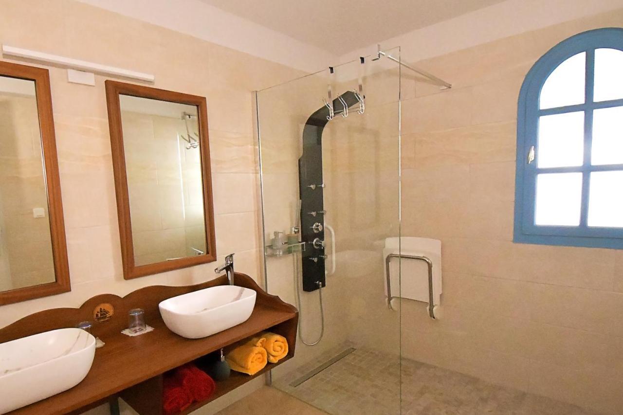 Bed and Breakfast Le Jacaranda Du Guillaume Le Guillaume Esterno foto